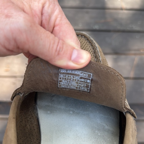 Ugg Men's Tan Perforated Loafers size 9 (no insole) - Picture 5 of 6